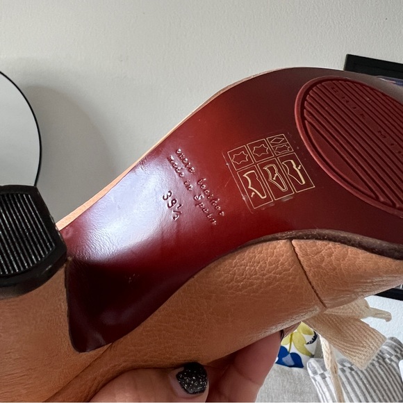 NWOB Chie Mihara Fraidei Round Toe Lace Brown Retro Heels Size EU 39 1/2 - Picture 11 of 12